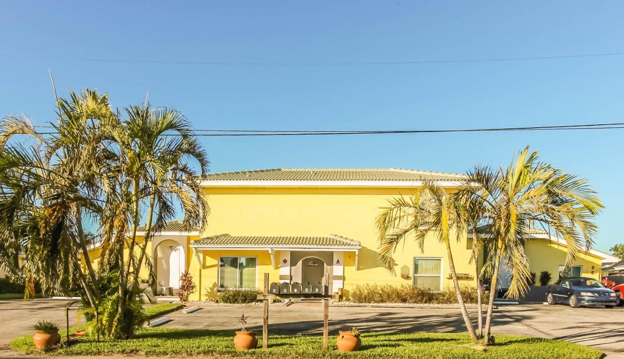 Seatuit Condominiums With Boat Slip Cape Coral Exterior photo